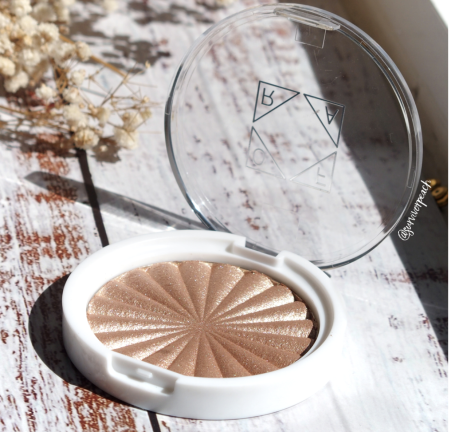 Ofra x Nikki Tutorials Glow Goals Highlighter